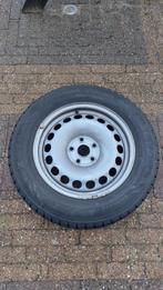 Winterbanden + stalen velgen 215/60R16 VW Audi Seat, Auto-onderdelen, Banden en Velgen, Ophalen, Velg(en), 16 inch, Personenwagen