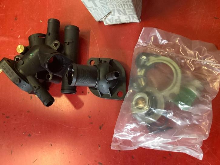 Nieuwe auto onderdelen Renault Megane 1995, Auto diversen, Auto-accessoires, Nieuw, Ophalen of Verzenden