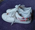 Witte schoenen met bloemen achter, Kleding | Dames, Schoenen, Anna Field, Wit, Ophalen of Verzenden, Sneakers of Gympen