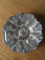 Aparte zware glazen kandelaar voor kaars in zonnebloemmodel., Ophalen of Verzenden, Nieuw, Overige materialen, Minder dan 25 cm