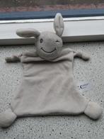 Knuffeldoek konijn licht grijs merk Evora Kruidvat knipoog, Ophalen of Verzenden, Zo goed als nieuw, Konijn
