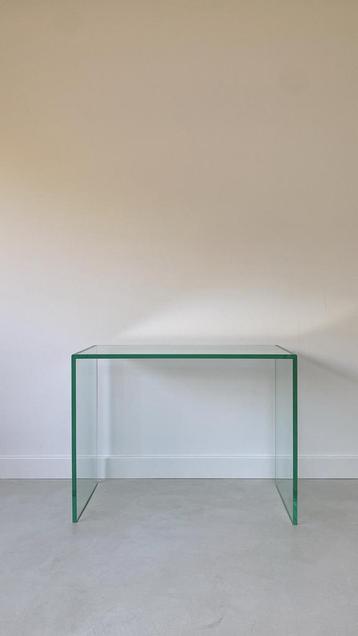 Vintage glazen salontafel / bijzettafel beschikbaar voor biedingen