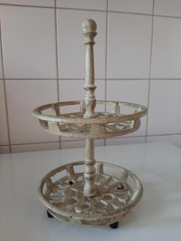 Gietijzeren etagere  beschikbaar voor biedingen