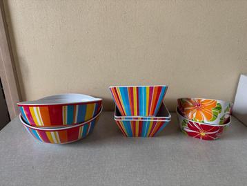 7 Z.G.A.N. schaaltjes Melamine ware rond en vierkant beschikbaar voor biedingen