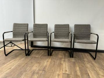 Design stoel Society B-keus (grijs) beschikbaar voor biedingen