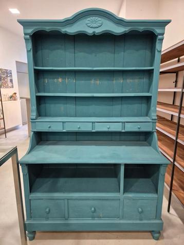 Prachtige brocante servieskast beschikbaar voor biedingen