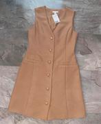 Nieuwe H&M jurk met gouden knopen - Maat S, Kleding | Dames, Ophalen of Verzenden, Nieuw, Maat 36 (S), Beige