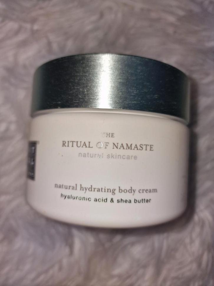 Rituals of Namaste Natural Hydrating Body Creme Cream, Sieraden, Tassen en Uiterlijk, Uiterlijk | Lichaamsverzorging, Nieuw, Ophalen of Verzenden