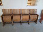 Oude Franse bioscoopstoelen, Ophalen