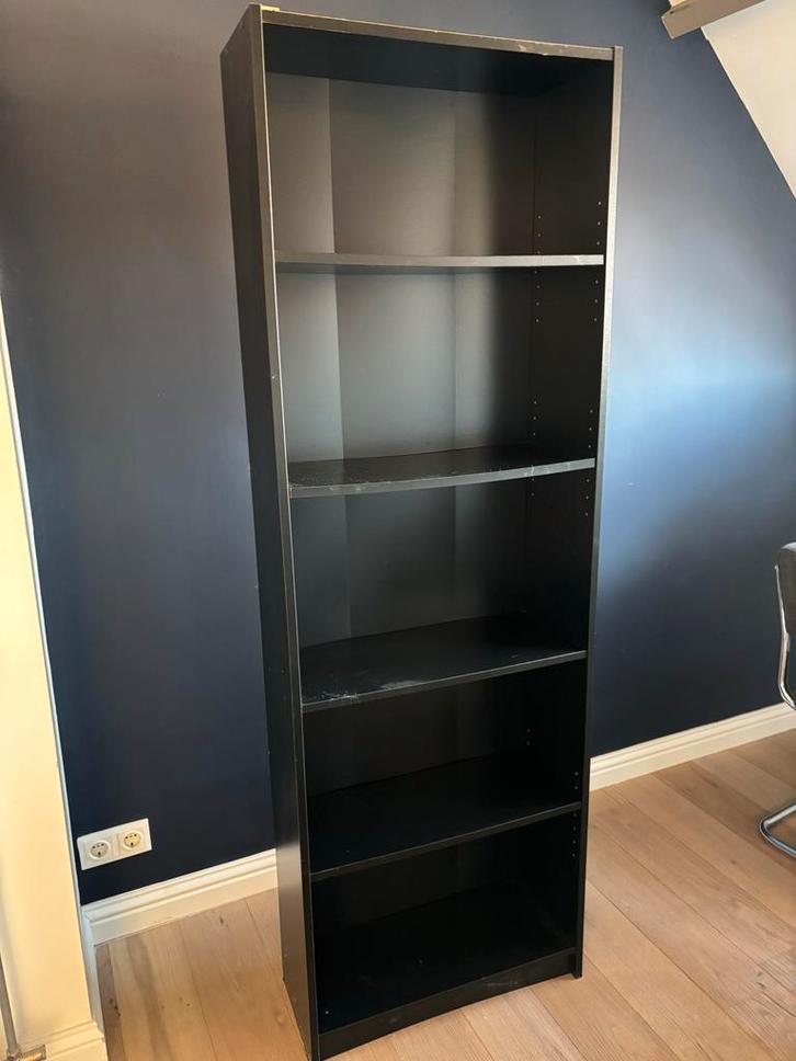 Zwarte IKEA boekenkast (geen Billy), Huis en Inrichting, Kasten | Boekenkasten, Gebruikt, 50 tot 100 cm, 150 tot 200 cm, 25 tot 50 cm