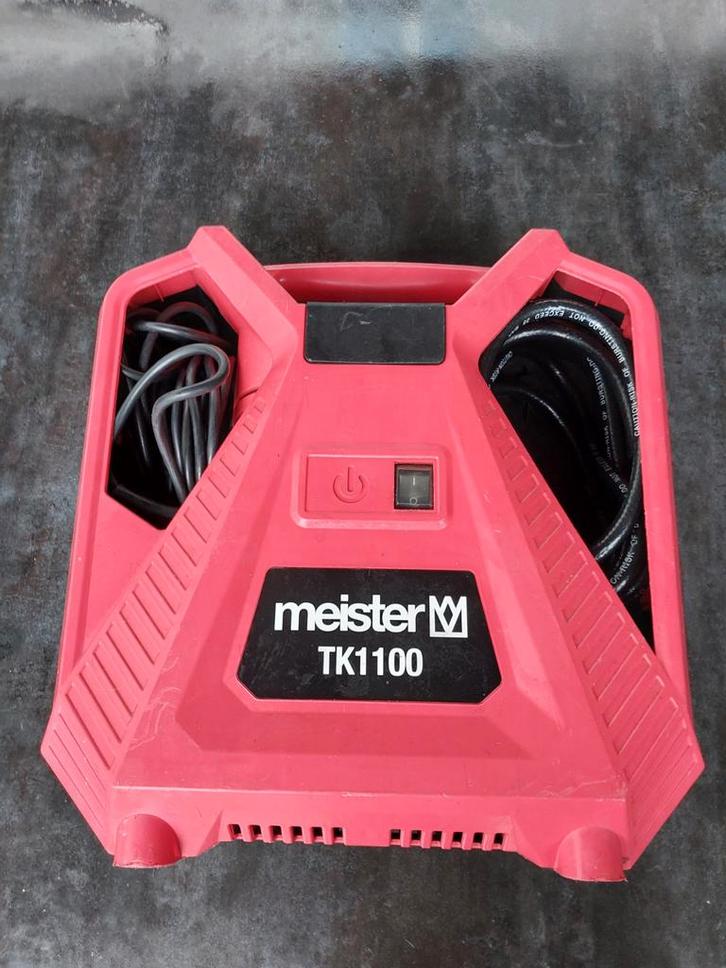 compressor draagbaar - 1100 W - 8 bar, Doe-het-zelf en Verbouw, Compressors, Zo goed als nieuw, Minder dan 25 liter, Minder dan 200 liter/min