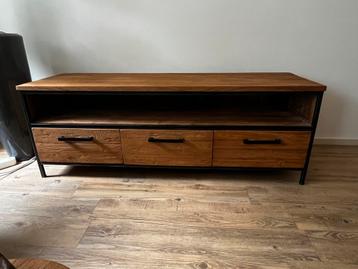 Pronto TV Meubel Romaro Teakhout 147cm ZGAN beschikbaar voor biedingen
