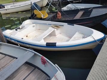 Bootje  beschikbaar voor biedingen