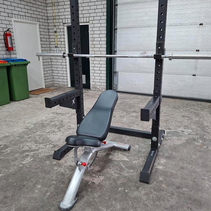 Explode Squat Rack Zwaar uitvoering + Panatta Bankje, Sport en Fitness, Fitnessmaterialen, Zo goed als nieuw, Fitnessbank, Armen