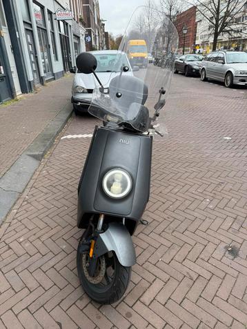 Niu Elektrische Scooter - Topstaat! beschikbaar voor biedingen