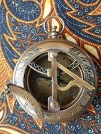 Mooi zwaar koper kompas uit Engeland met zonnewijzer., Ophalen of Verzenden