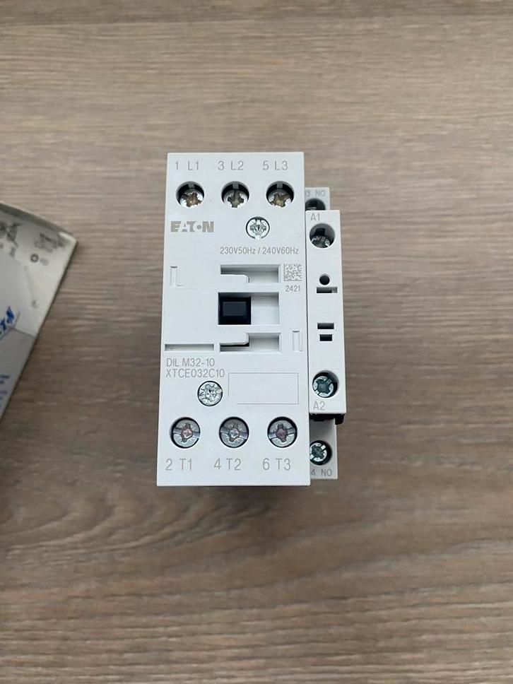 Eaton Magneetschakelaar DILM32-10(230V50Hz / 240V 60Hz) 15kW, Doe-het-zelf en Verbouw, Elektra en Kabels, Nieuw, Schakelaar, Ophalen of Verzenden