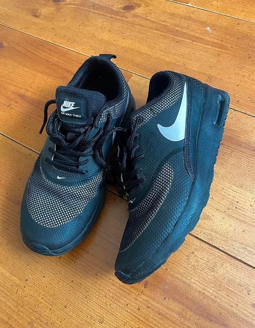 Nike air max thea - Zwart - Maat 36,5, Kinderen en Baby's, Kinderkleding | Schoenen en Sokken, Gebruikt, Schoenen, Jongen, Ophalen of Verzenden