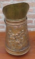 Koperen kolen kit met oud Hollandse figuren er op prima st, Antiek en Kunst, Antiek | Koper en Brons, Ophalen of Verzenden, Koper