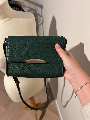 Tasje clutch groen slangenprint beschikbaar voor biedingen
