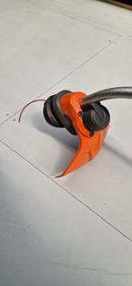 Husqvarna trimmer 136LiC met lader + nieuwe accu!, Ophalen, Accu, Husqvarna