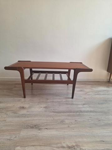 Hele mooie vintage scandinavische salontafel beschikbaar voor biedingen
