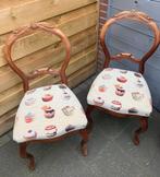 Schattige Queen Anne stoeltjes met cupcake bekleding, Ophalen