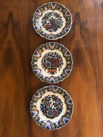 brocante Delfs porcelein beschikbaar voor biedingen