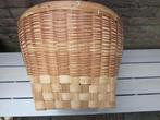 grote rieten/ houten mand jaren 70, Huis en Inrichting, Woonaccessoires | Schalen en Manden, Ophalen of Verzenden, Gebruikt, Riet