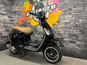 Vespa Sprint Iget bromscooter schade 2640km beschikbaar voor biedingen