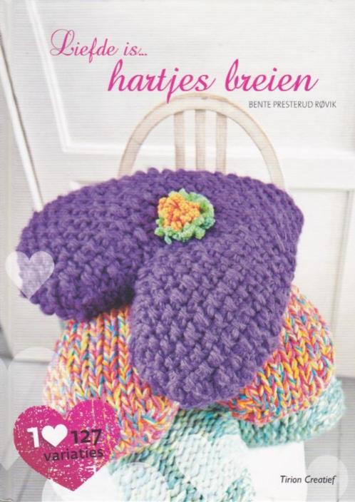 Bente Presterud Rovik - Liefde is hartjes breien, Boeken, Hobby en Vrije tijd, Zo goed als nieuw, Breien en Haken, Ophalen of Verzenden