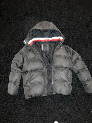 Winterjas - Tommy Hilfiger. Maat 152. beschikbaar voor biedingen