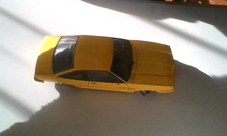 manta b 1/18, Hobby en Vrije tijd, Modelauto's | 1:18, Gebruikt, Overige merken, Ophalen of Verzenden