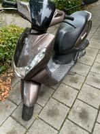 Peugeot kisbee geel kenteken bj 2016, Fietsen en Brommers, Scooters | Peugeot, Ophalen, Gebruikt, Overige modellen