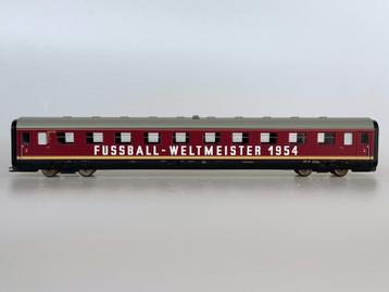 Trix 24608 - tussenrijtuig "Weltmeister 1954" voor VT08.5  beschikbaar voor biedingen
