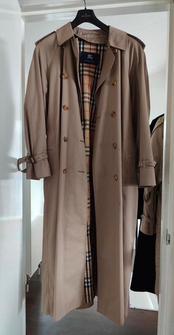 Burberry trenchcoat vintage beschikbaar voor biedingen