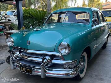 Ford custom Sedan beschikbaar voor biedingen