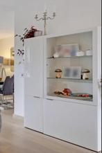 Mooi vitrine kast in wit hoogglans, Huis en Inrichting, Kasten | Vitrinekasten, Ophalen, Glas, 50 tot 100 cm, Zo goed als nieuw