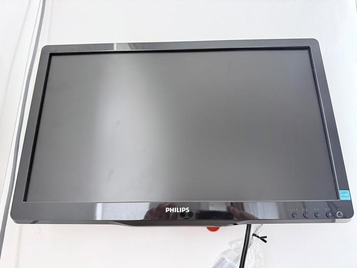 2 stuks Philips 19” monitor, Computers en Software, Monitoren, Gebruikt, 61 t/m 100 Hz, DVI, VGA, Ingebouwde speakers, Draaibaar