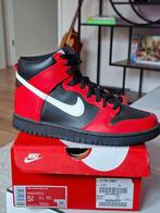 Nike Dunk High "Deadpool" maat 38, Kleding | Heren, Schoenen, Overige kleuren, Nike, Nieuw, Ophalen of Verzenden