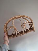 Rotan boeken kastje houder plank, Huis en Inrichting, Woonaccessoires | Wandplanken en Boekenplanken, Gebruikt, Ophalen