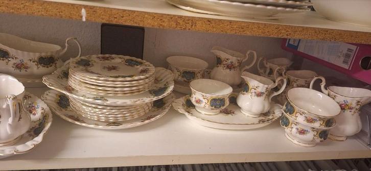 Royal albert berkeley servies, Antiek en Kunst, Antiek | Servies compleet, Ophalen of Verzenden