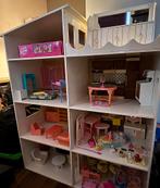 Houten poppenhuis incl. vintage meubels (oa Barbie Mattel), Verzamelen, Poppenhuizen en Toebehoren, Ophalen, Gebruikt, Poppenhuis