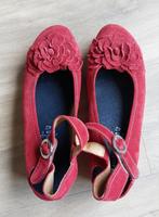 Footnotes pumps mt. 42, uitneembaar voetbed, rood suède, Kleding | Dames, Schoenen, Ophalen of Verzenden, Zo goed als nieuw, Rood