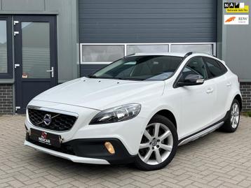 Volvo V40 CROSS COUNTRY 1.5 T3 Momentum Automaat, Navi, PDC  beschikbaar voor biedingen
