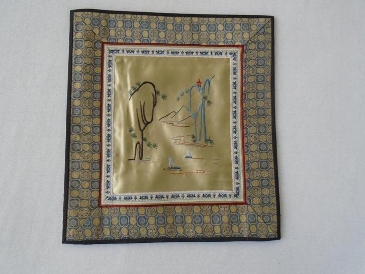 verfijnd Chinees borduurwerk op zijde-hand geborduurd paneel, Antiek en Kunst, Kunst | Niet-Westerse kunst, Ophalen of Verzenden