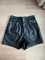 Diverse korte broeken / shorts maat XS / S maat 34 / 36., Kleding | Dames, Broeken en Pantalons, Ophalen of Verzenden, Zo goed als nieuw