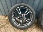 Audi Q5 Wielen - 19 Inch bj 2022, Auto-onderdelen, Banden en Velgen, Gebruikt, Banden en Velgen, 235 mm, All Season