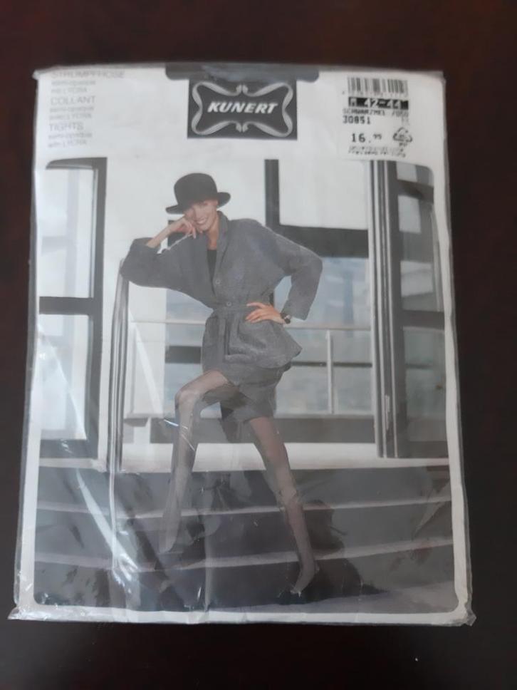 Kunert zwarte panty met dessin 42-44, Kleding | Dames, Leggings, Maillots en Panty's, Nieuw, Panty, Maat 40/42 (M), Zwart, Ophalen of Verzenden