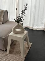 Vierkante beige bijzettafel, Ophalen, Minder dan 55 cm, ', Vierkant